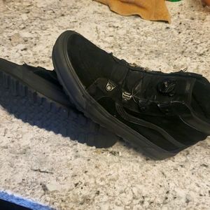 Vans Mte Sk8 men's size US 10 all black